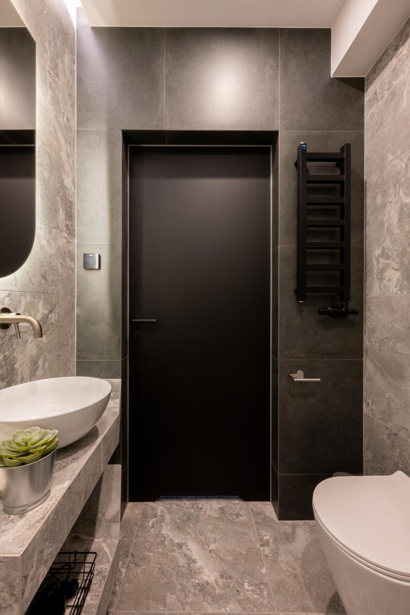 Family Room,1632494177:JPEG